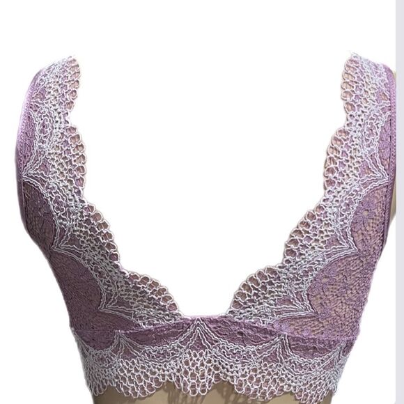 Victoria’s Secret crochet lace plunge unlined bralette bra lavender Medium - Picture 4 of 4